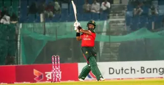 আয়ারল্যান্ডের দেয়া ১৭১ রানের টার্গেটে ব্যাট করছে বাংলাদেশ